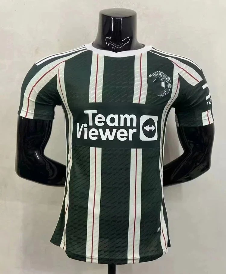 Man City wins away in green SKU image