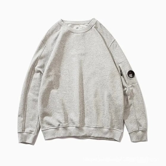 Round neck fall and winter pocket zipper sweater