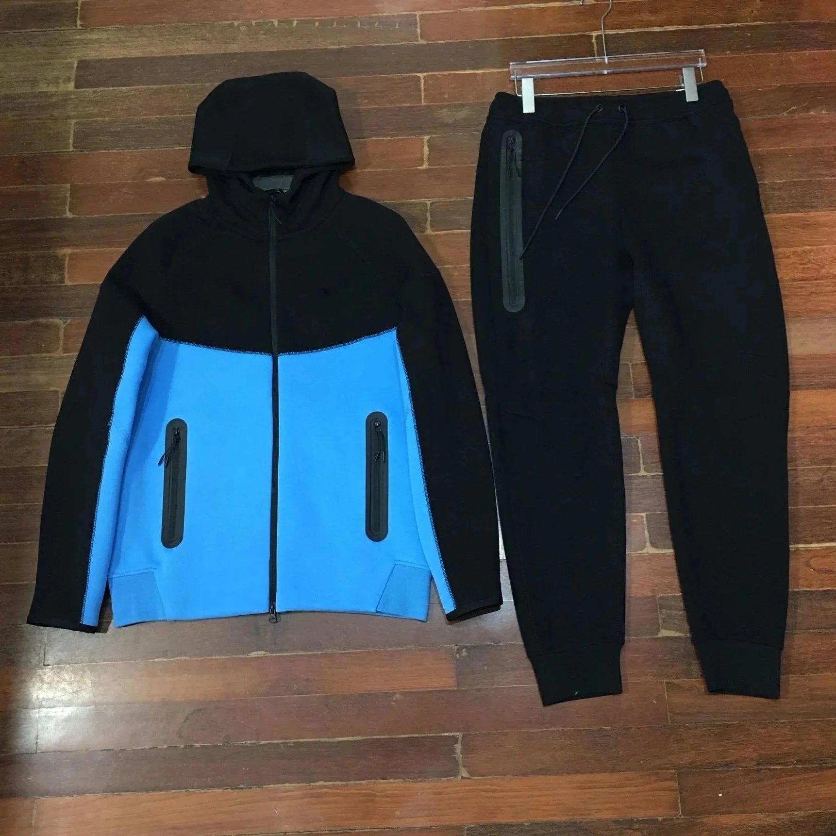 Black and blue double-sided zipper set