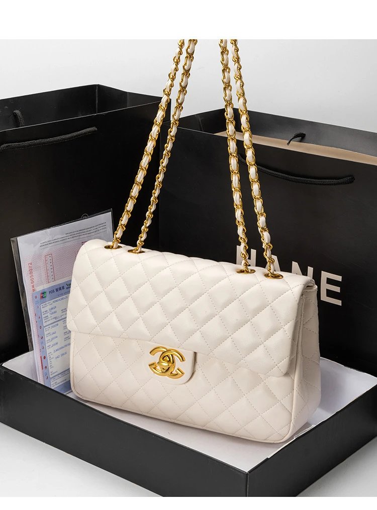 White gold G-buckle 28