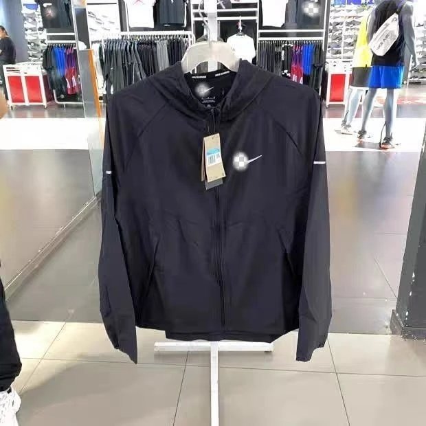 DD4747 Black