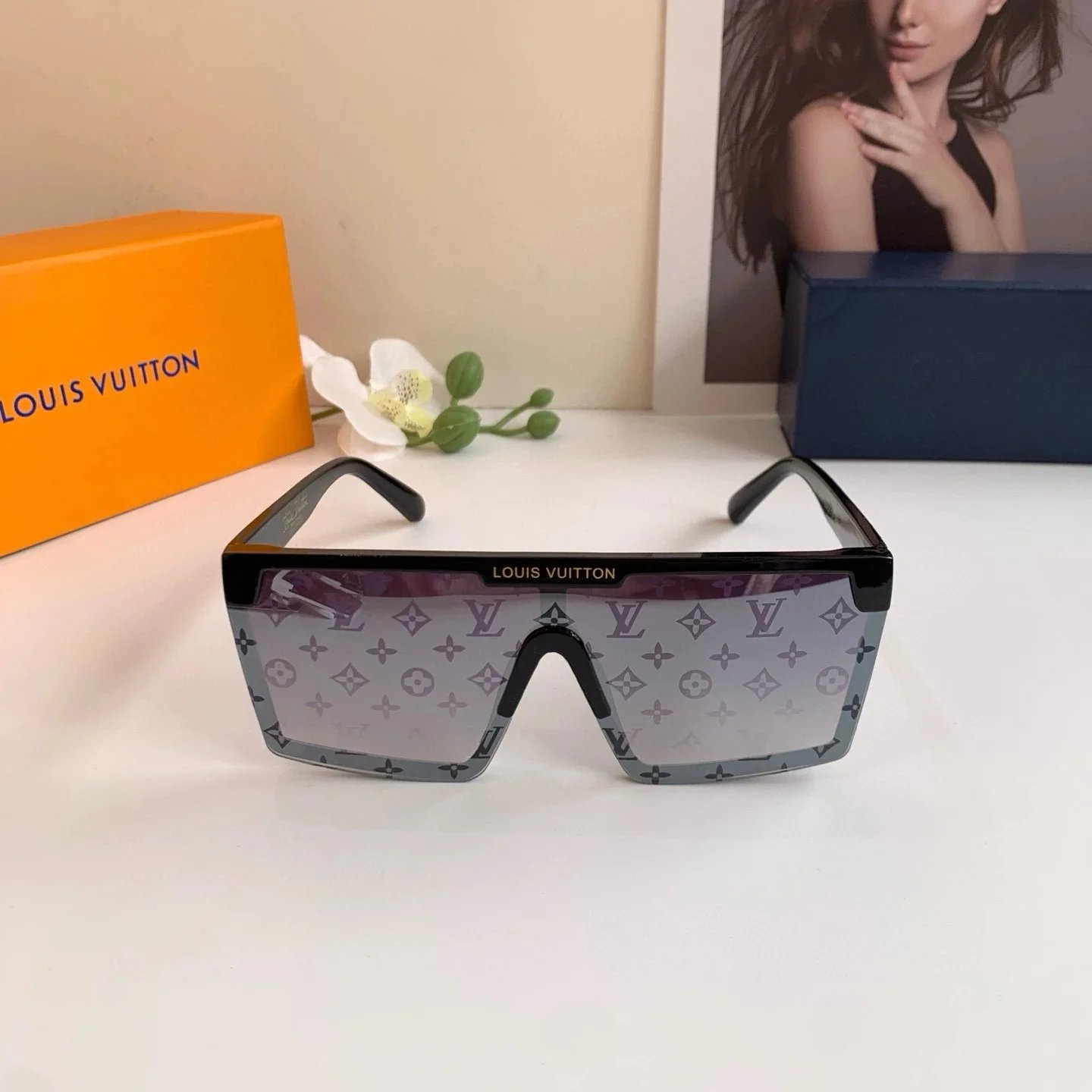 Versace Medusa Icon Black and Gold Sunglasses - 8