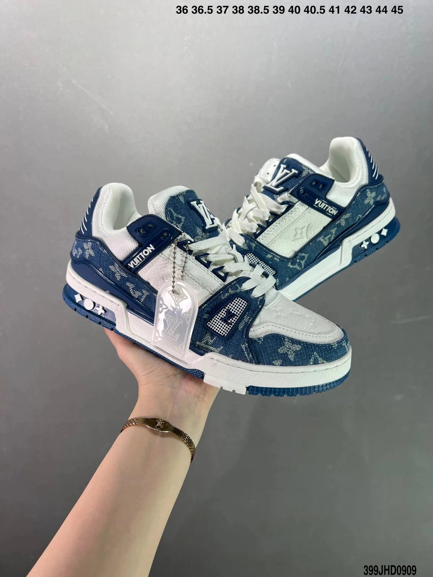 5 White Blue