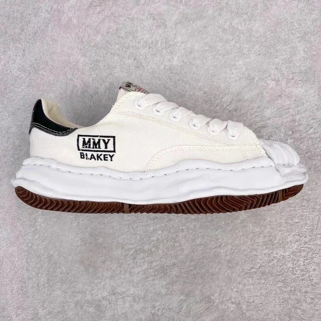 Shell-Toe Canvas Shoes photo 3