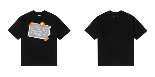 Maison Margiela Tabi Calendar Print Black T-Shirt - 1