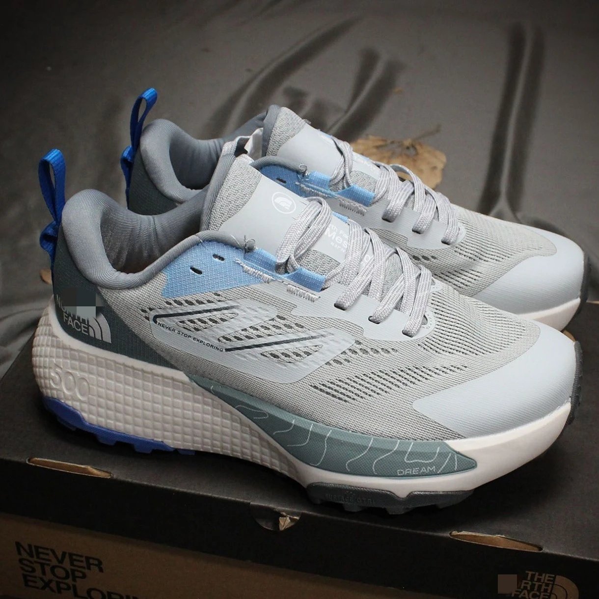 The North Face 500 Sneakers [8 styles]