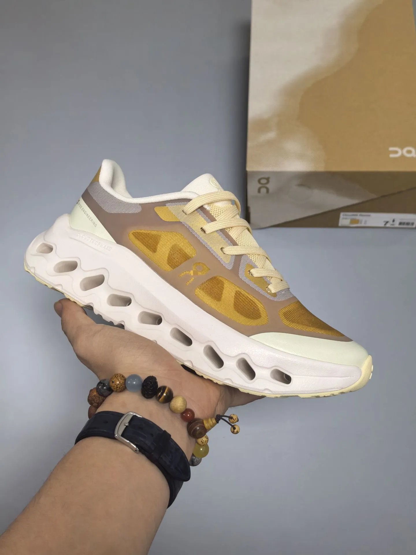 Unbranded Sneakers Mesh with hollow cushioned sole — Wheat Gold 36-45