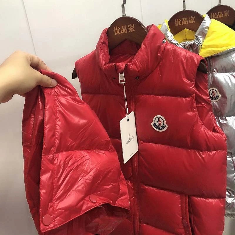 Moncler Kids Hooded Down Vest Red - 22