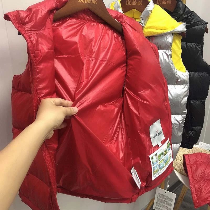 Moncler Kids Hooded Down Vest Red - 23