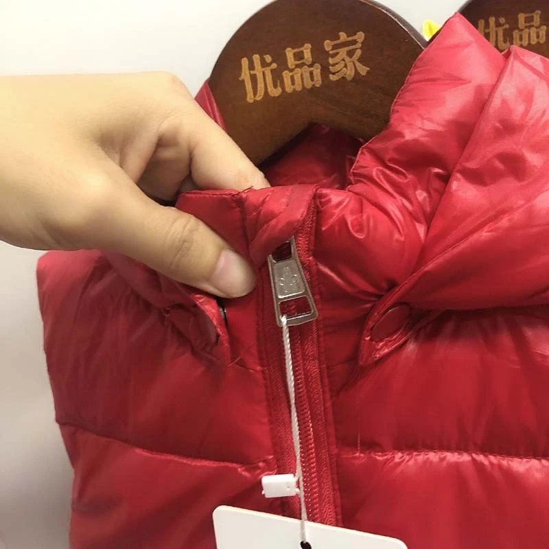 Moncler Kids Hooded Down Vest Red - 20