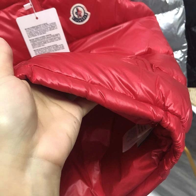 Moncler Kids Hooded Down Vest Red - 29