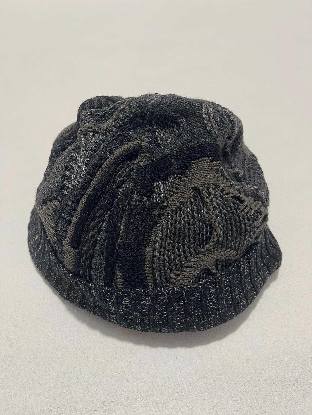 Kapital Hat · 3