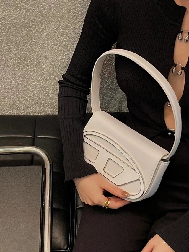 Diesel Womens Bag: seller detail photo 9