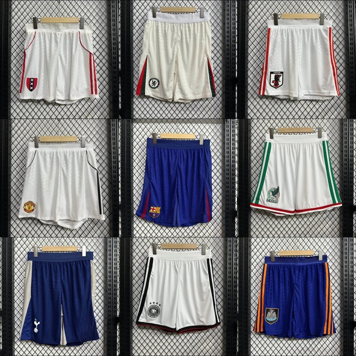 Valentino Garavani VLogo Signature32 Colorways