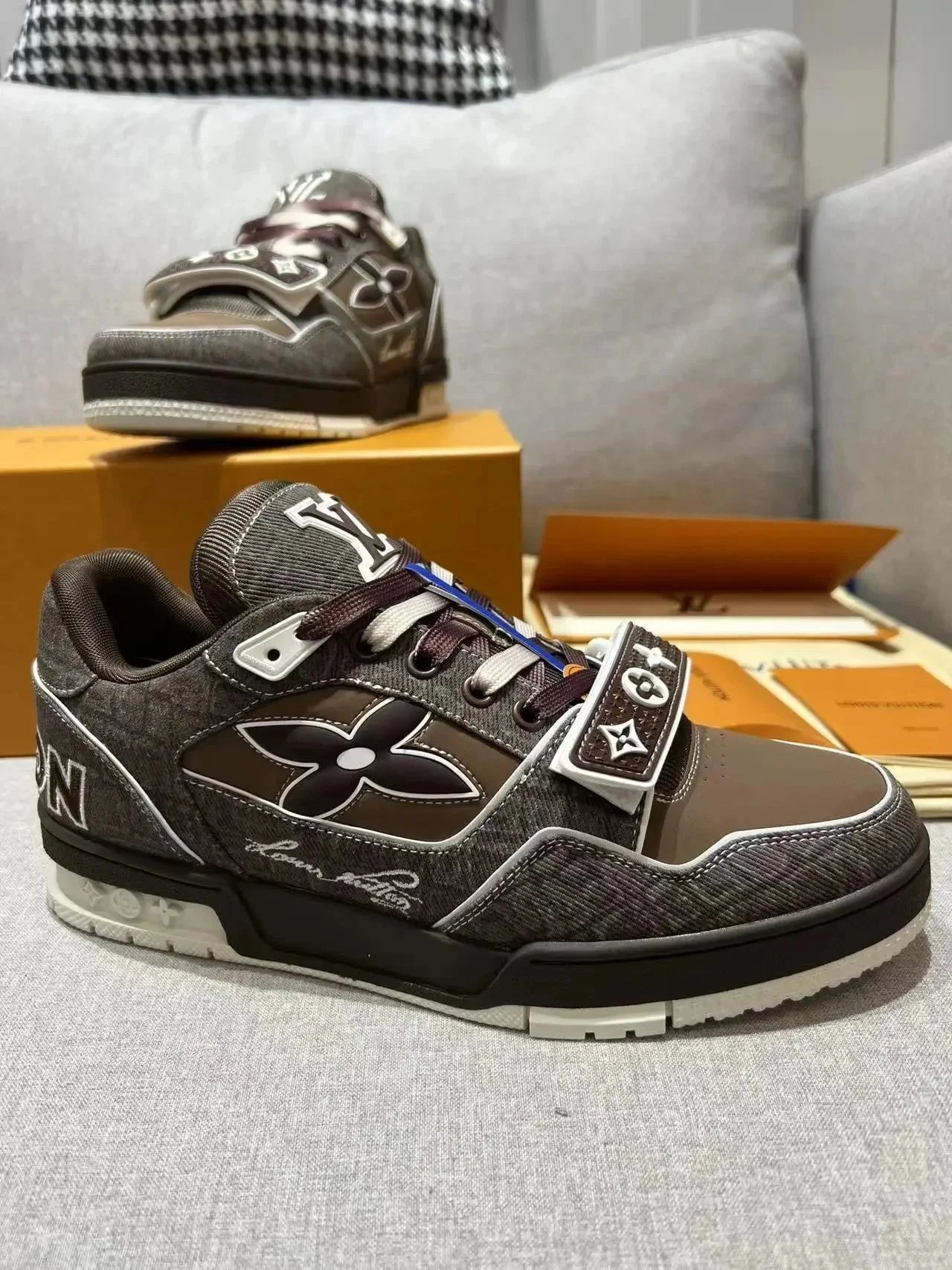 Louis vuitton sneakers Top version - Thumbnail 5