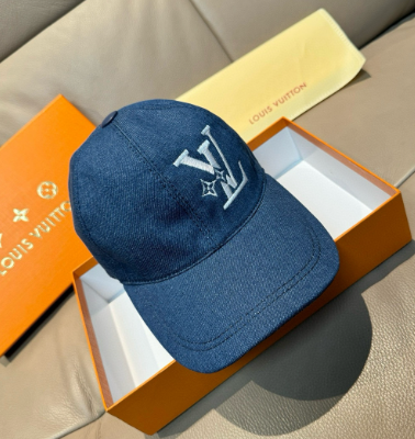 Gucci Hats Embroidered baseball cap — 15