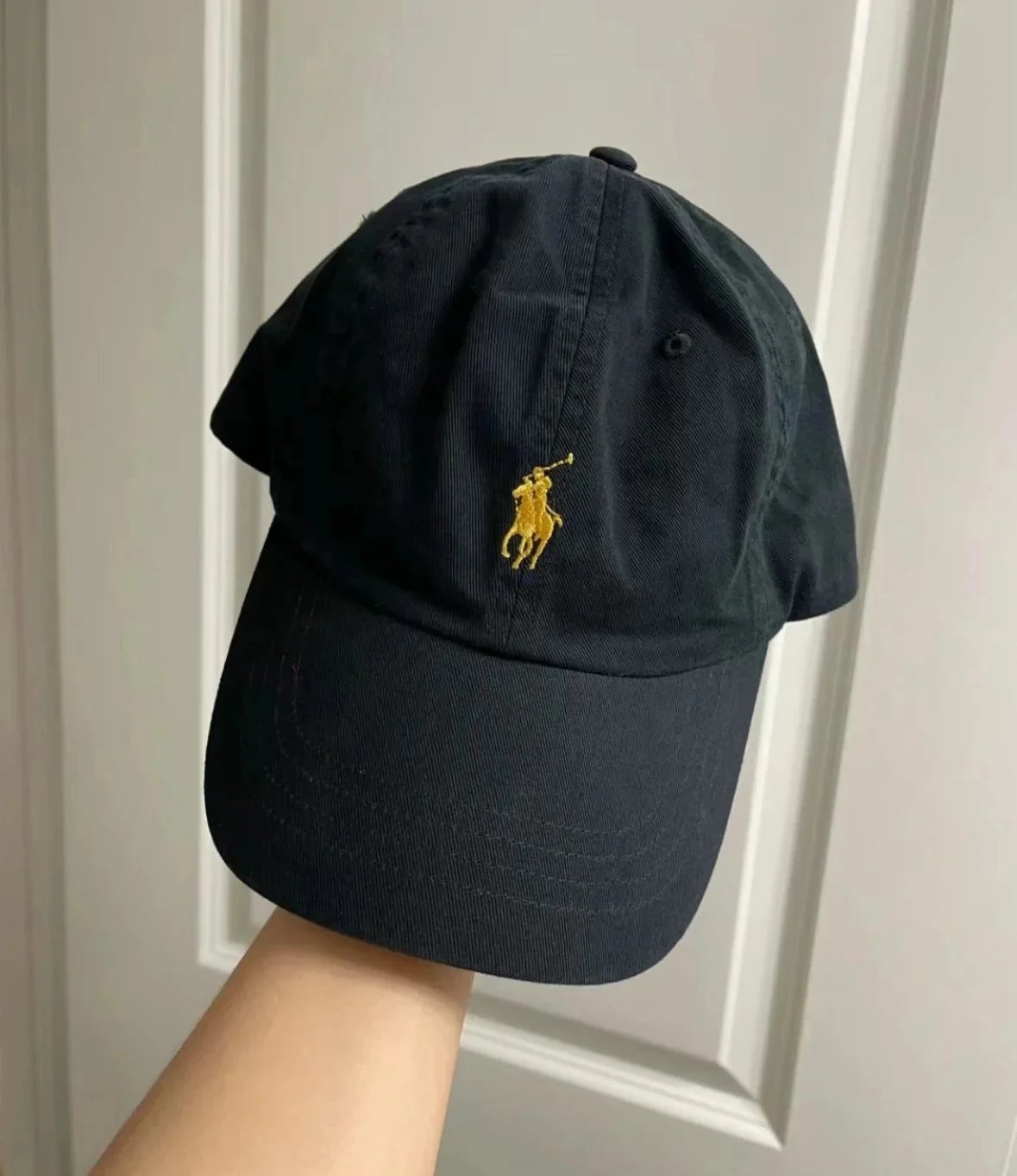 Gucci Hats Embroidered baseball cap — 34