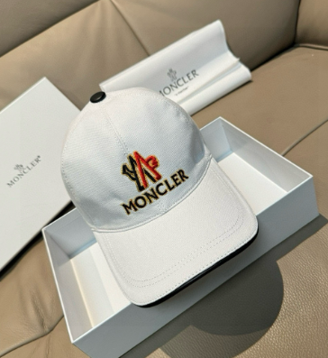 Gucci Hats Embroidered baseball cap — 25
