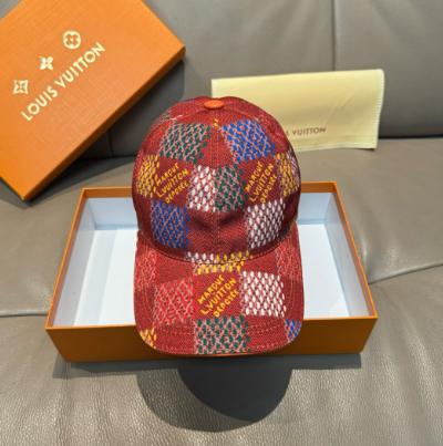 Gucci Hats Embroidered baseball cap — 29