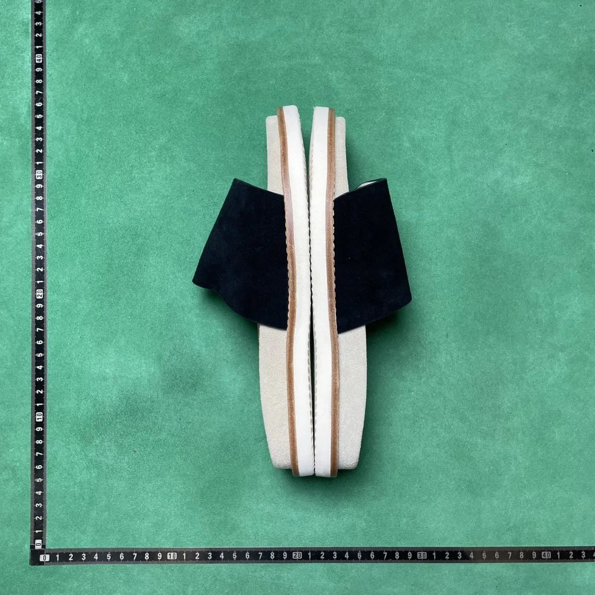 BD2 OPEN-TOE FLAT SLIPPERS