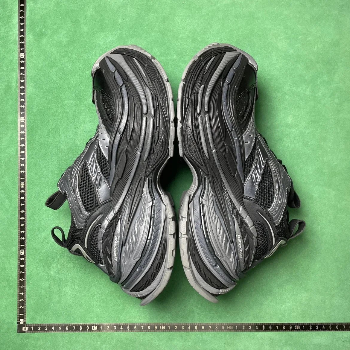 BD 5 ROUND-TOE THICK-SOLED LOW-TOP