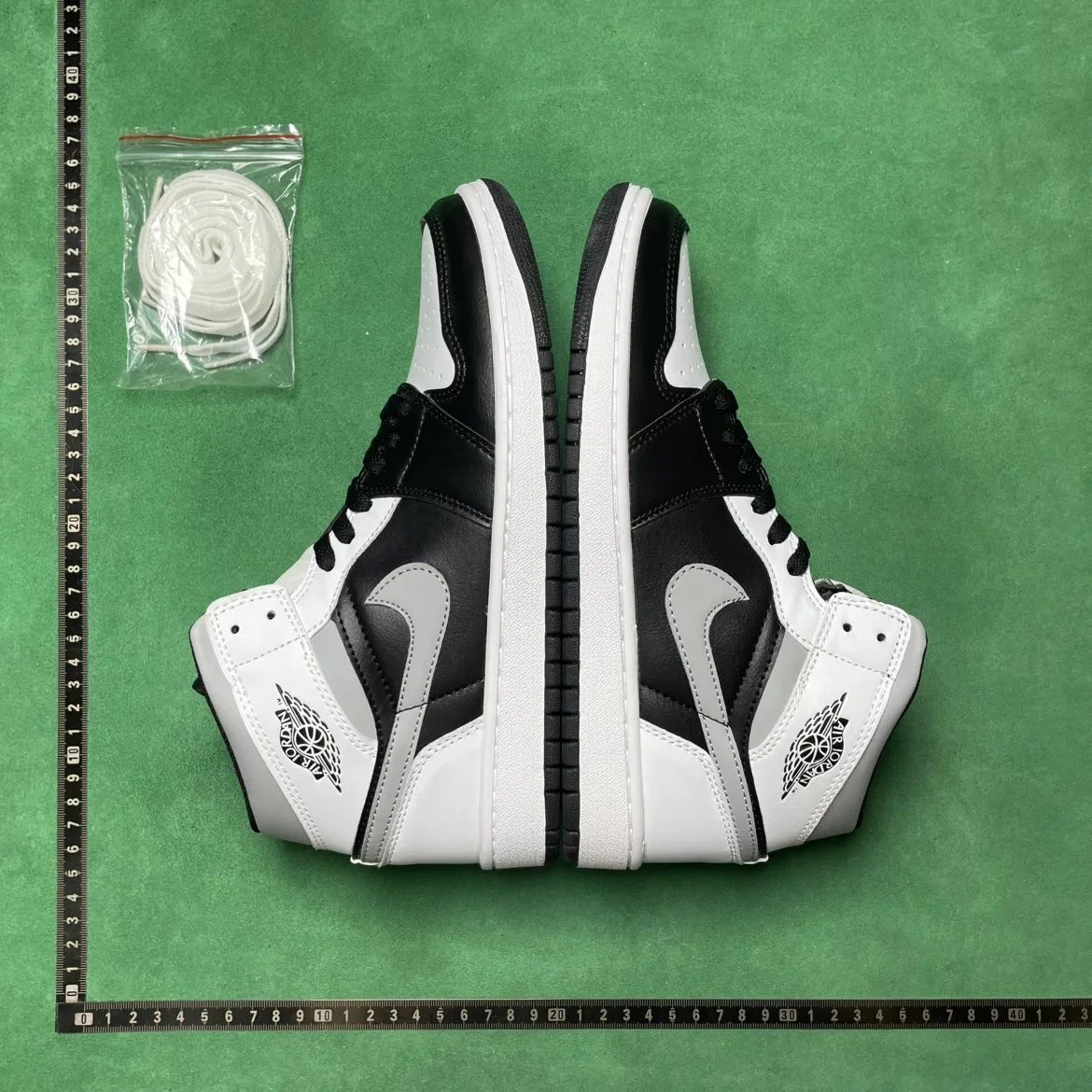 B0D 1.0 MID-TOP RETRO BASKETBALL