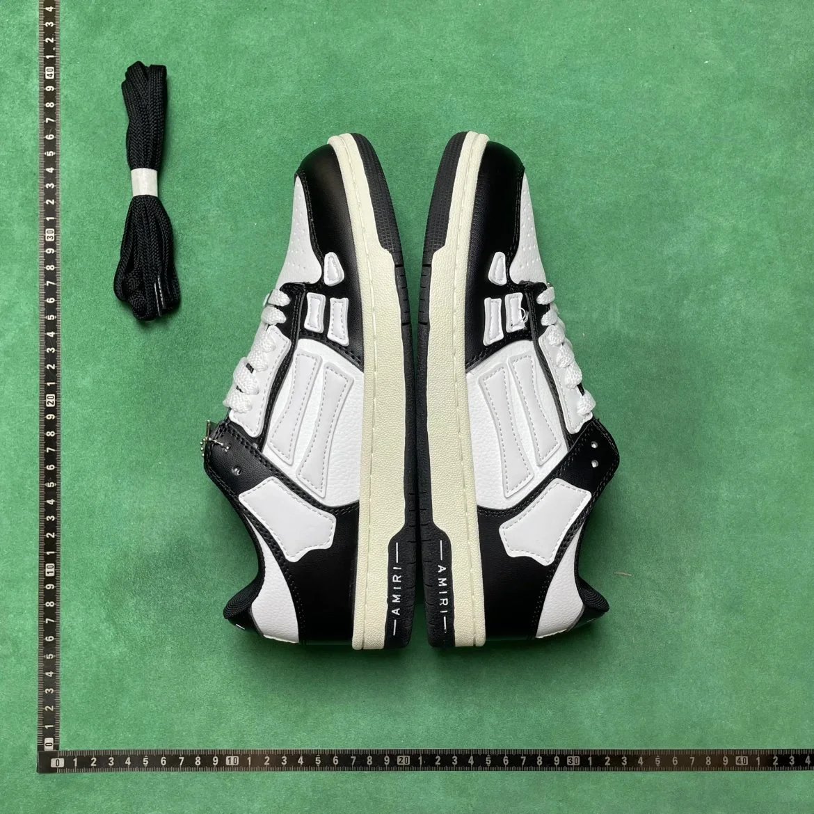 B1D CONTRAST BONE PATTERN LOW-TOP