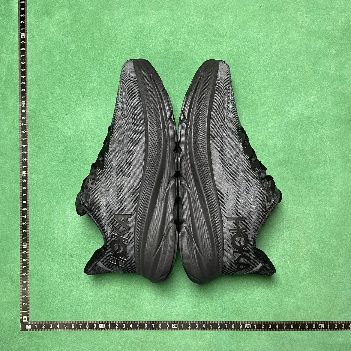 B0D BREATHABLE LOW-TOP TRAIL RUNNING