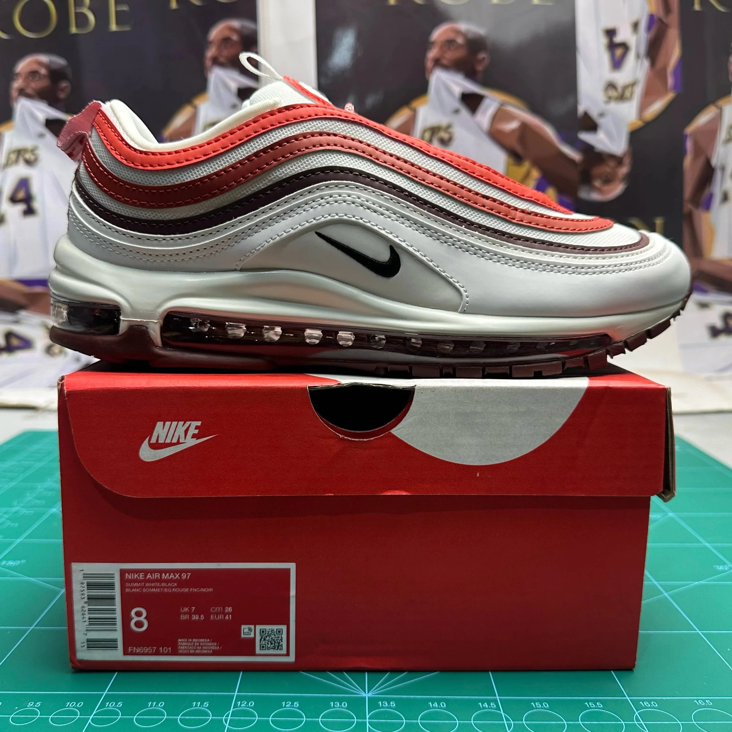 Red and White/FN6957-101