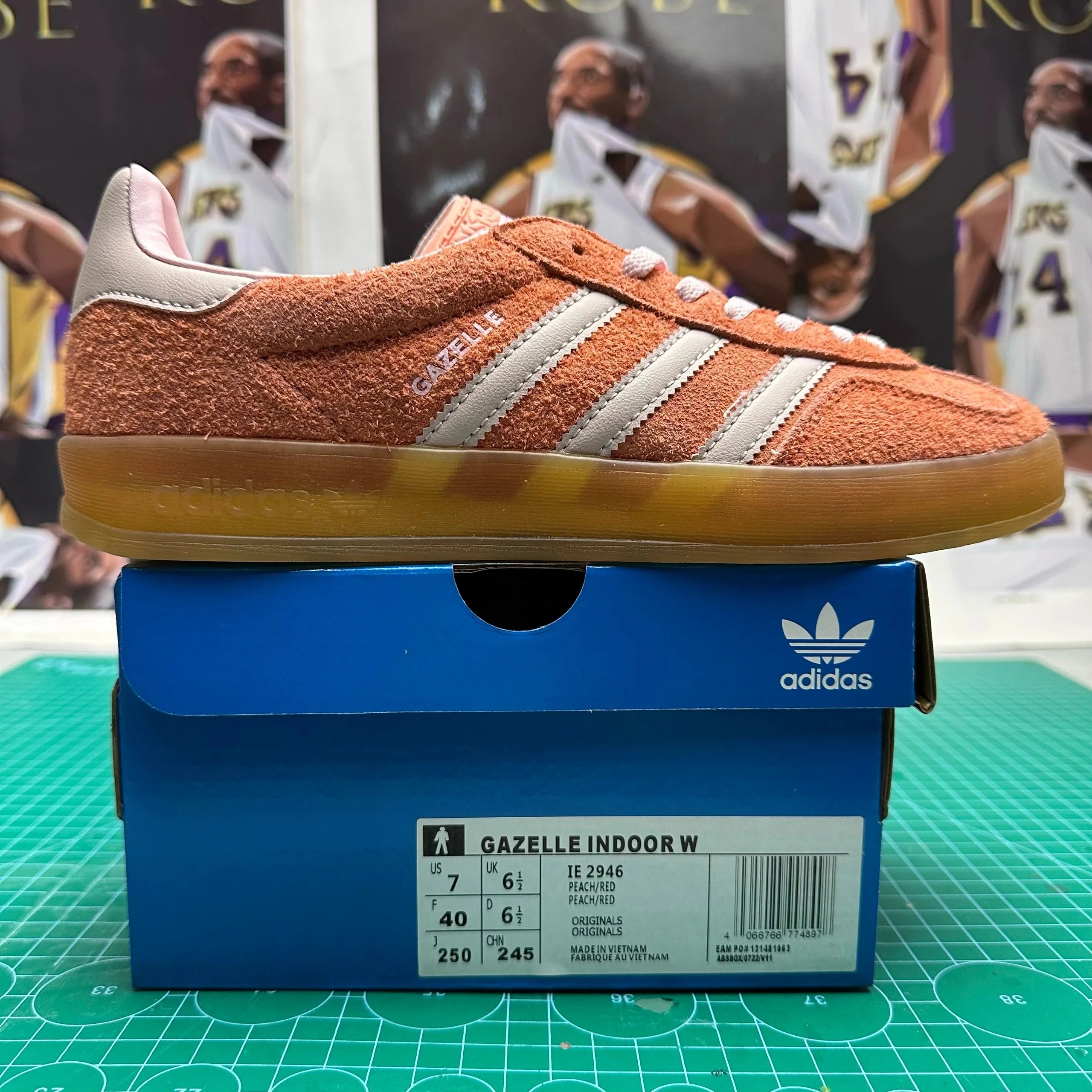IE2946-Orange