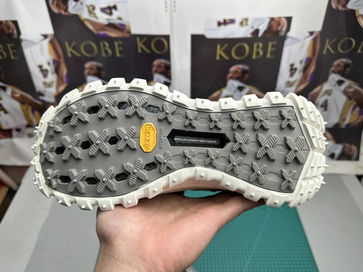 Moncler Trailgrip 碳纤维增高防滑橡胶底尺码正常购买 11