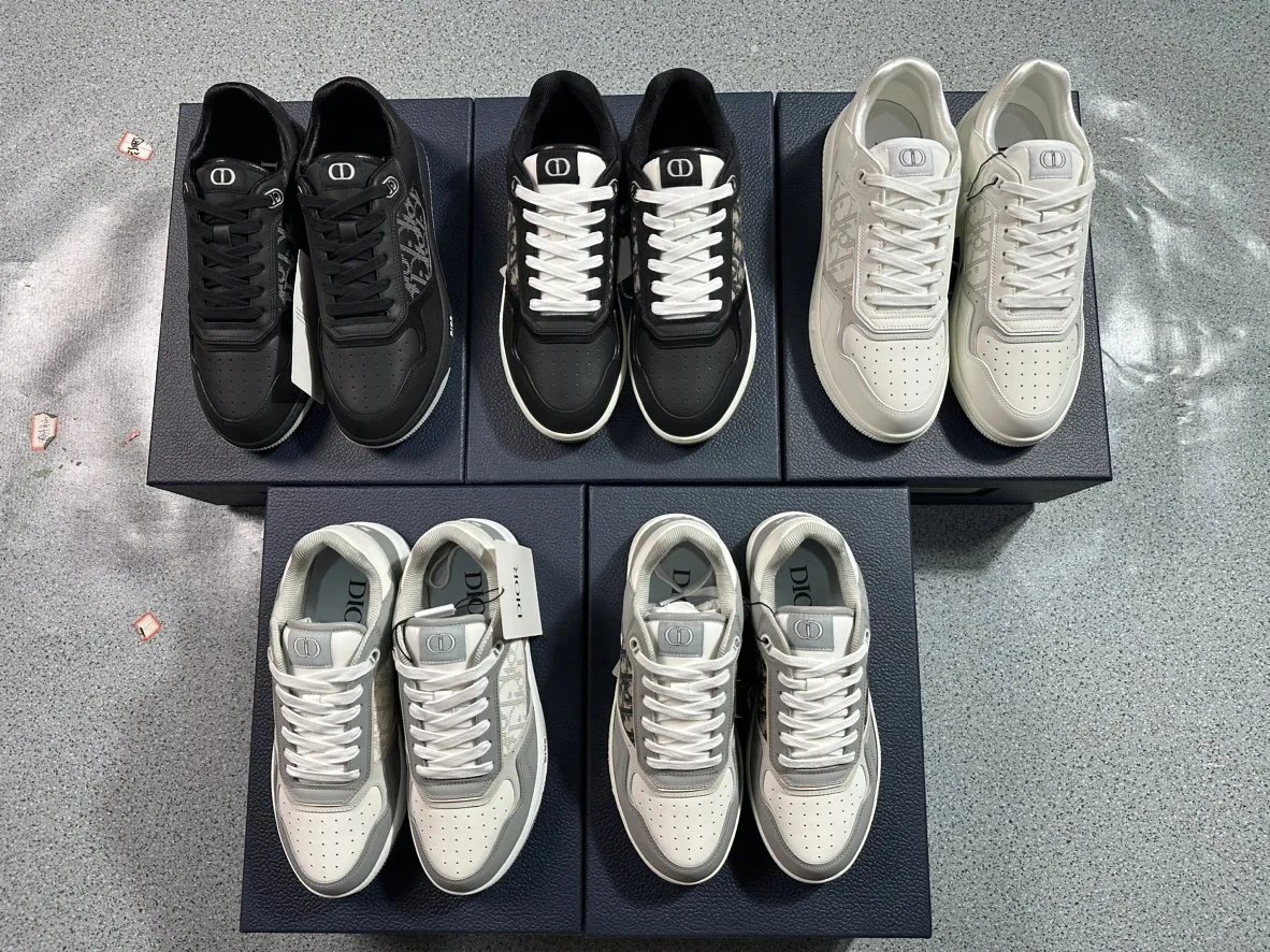 DIOR sneakers size 38-46!TTS