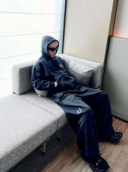 Balenciaga x Under Armour Zip-Up Hoodie Black - 5