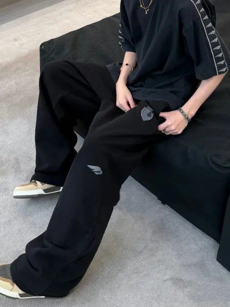 Le Coq Sportif Crested Sweatpants Black - 11