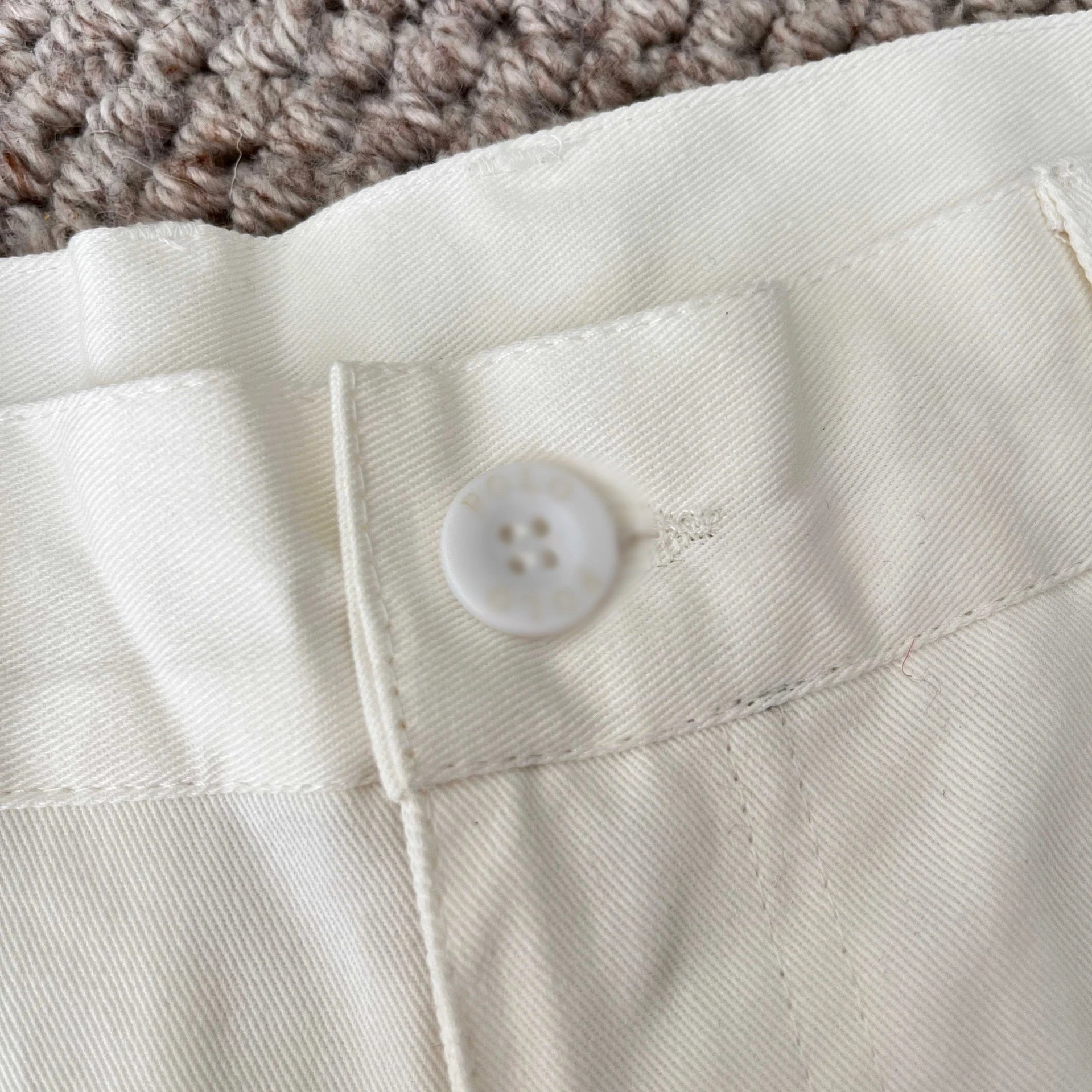 Design Polka Dot Chino Shorts Beige Shorts - 19