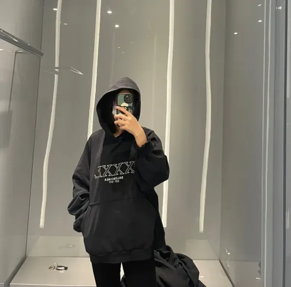 Design Distorted Script White Hoodie - 17
