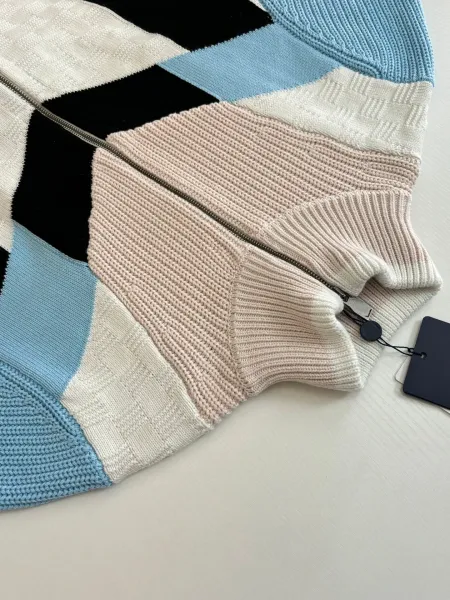 Saint Laurent Color-Block Knit Zip-Up Sweater in Blue, Black, and Beige - 7