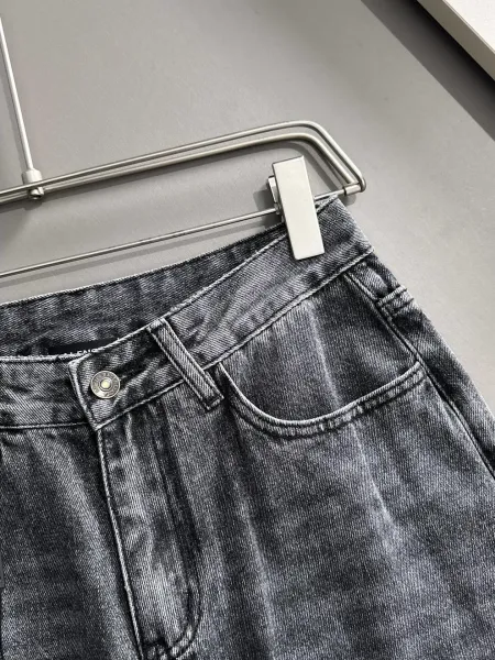 Design Wide-Leg Distressed Gray Jeans - 13