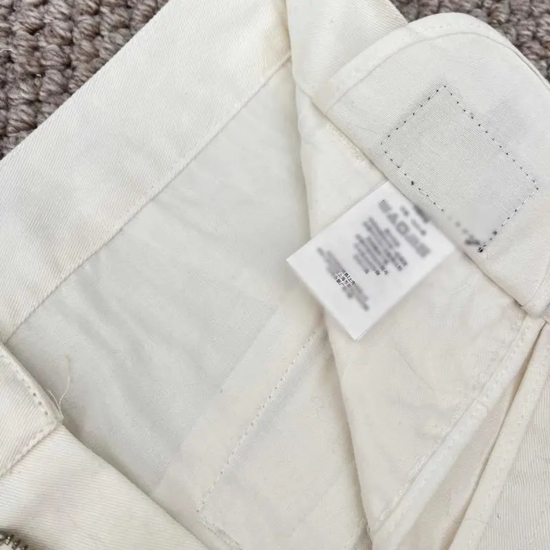 Design Polka Dot Chino Shorts Beige Shorts - 20