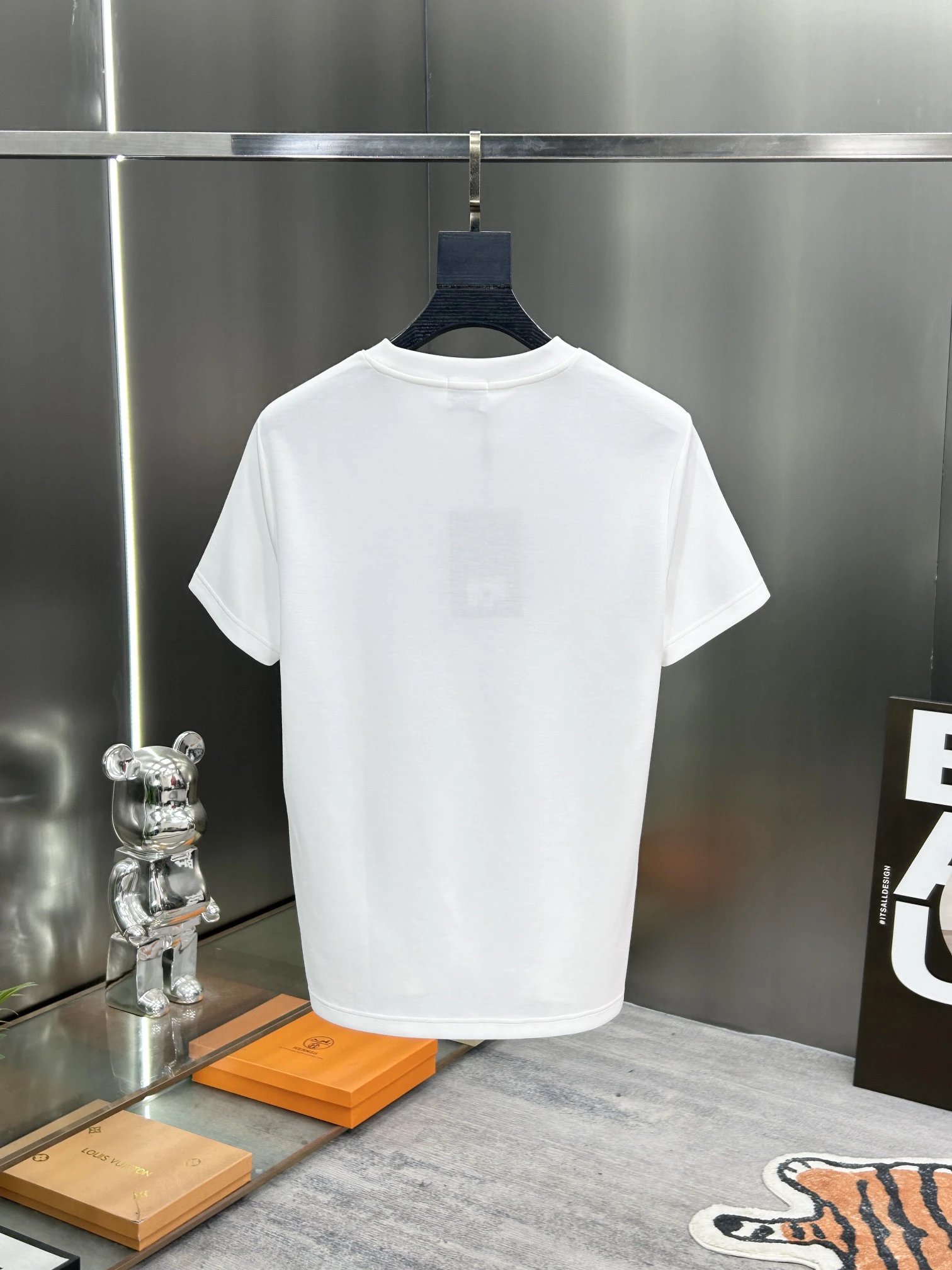 Burberry Men Classic White Crest Cotton T-Shirt