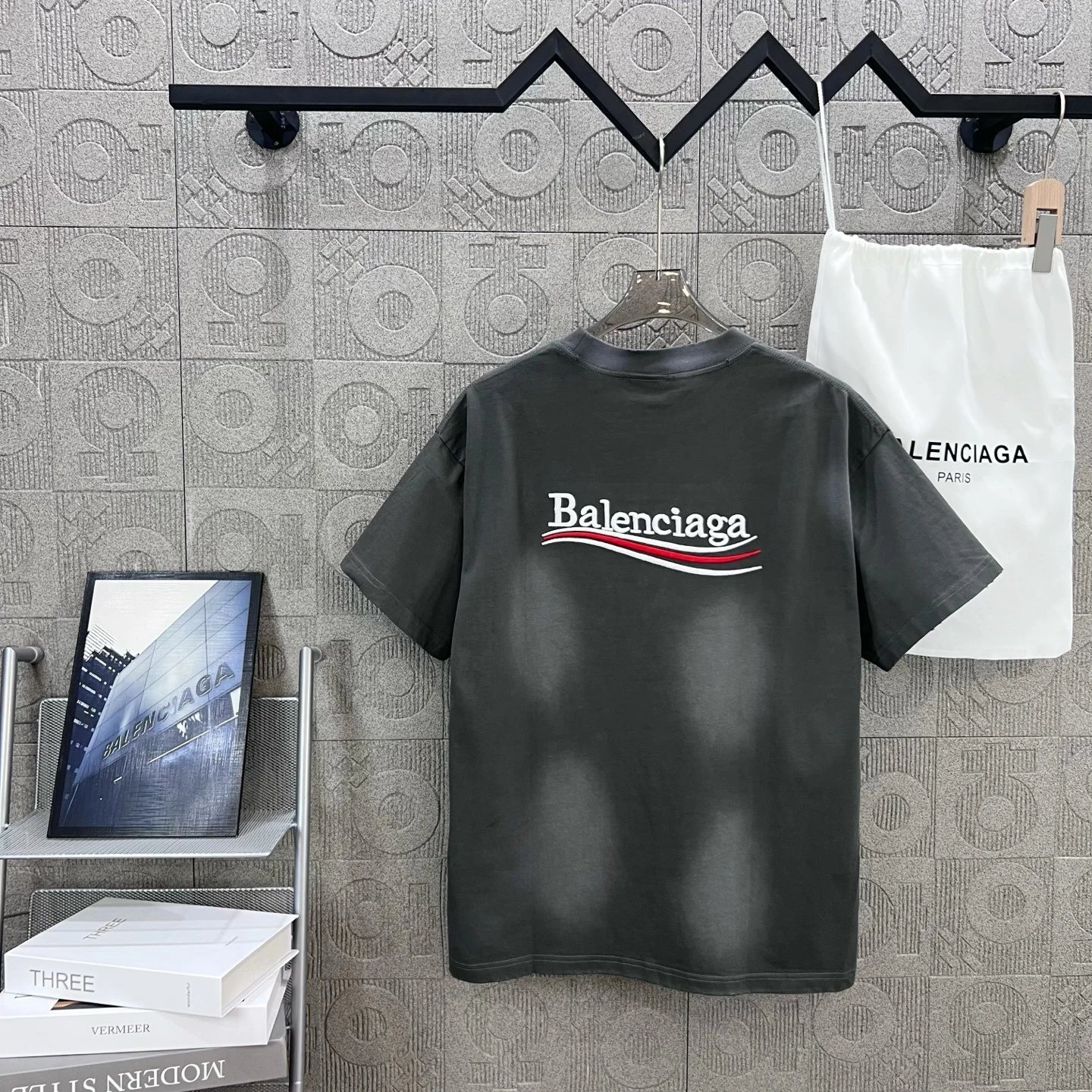 Balenciaga Oversized Cotton T-Shirt Minimalist Logo Paris Fashion