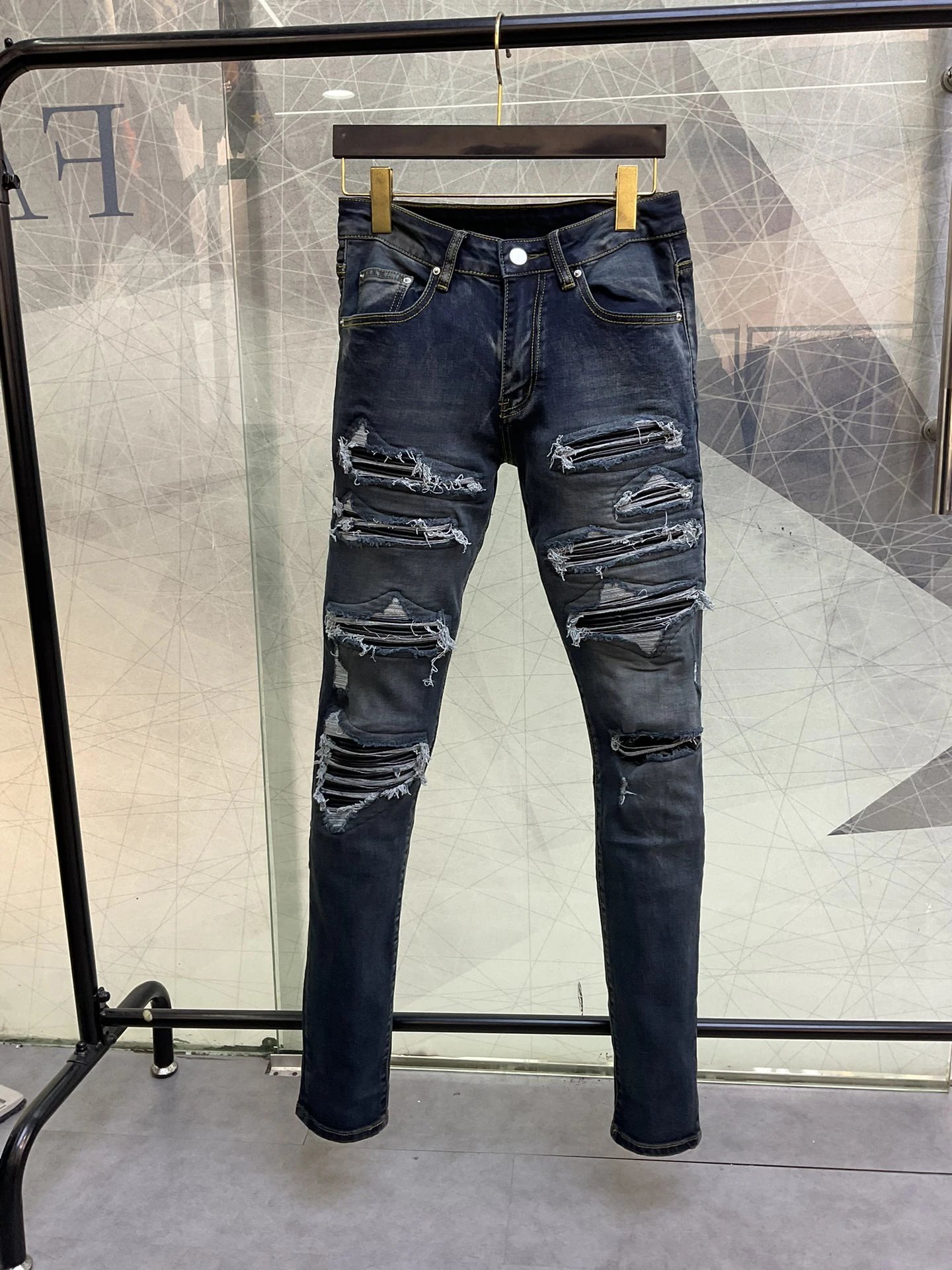 AMIRI Men’s Distressed Skinny Jeans Ripped Denim Pants