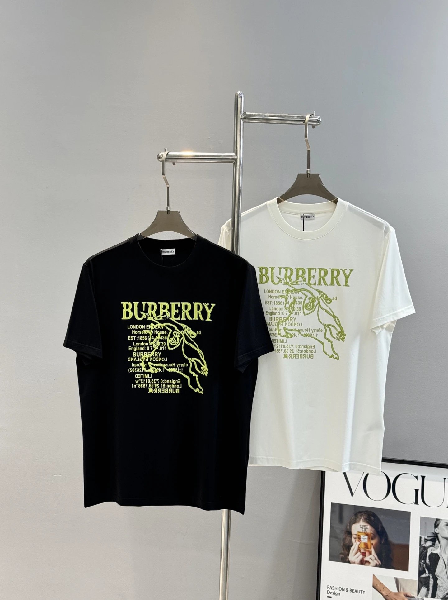Burberry Men Graphic Logo T-Shirt Premium Cotton Black