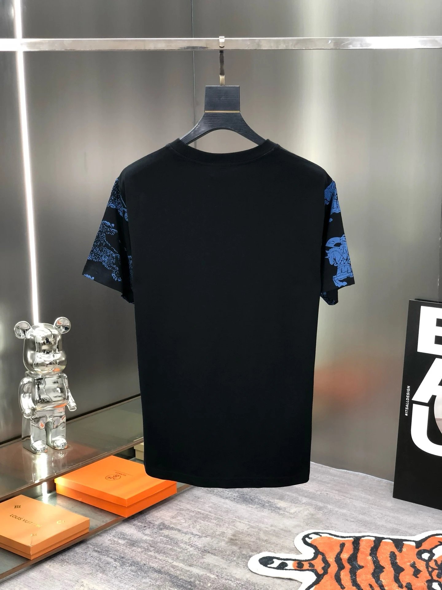 Burberry Black Blue Knight Print Cotton T-Shirt
