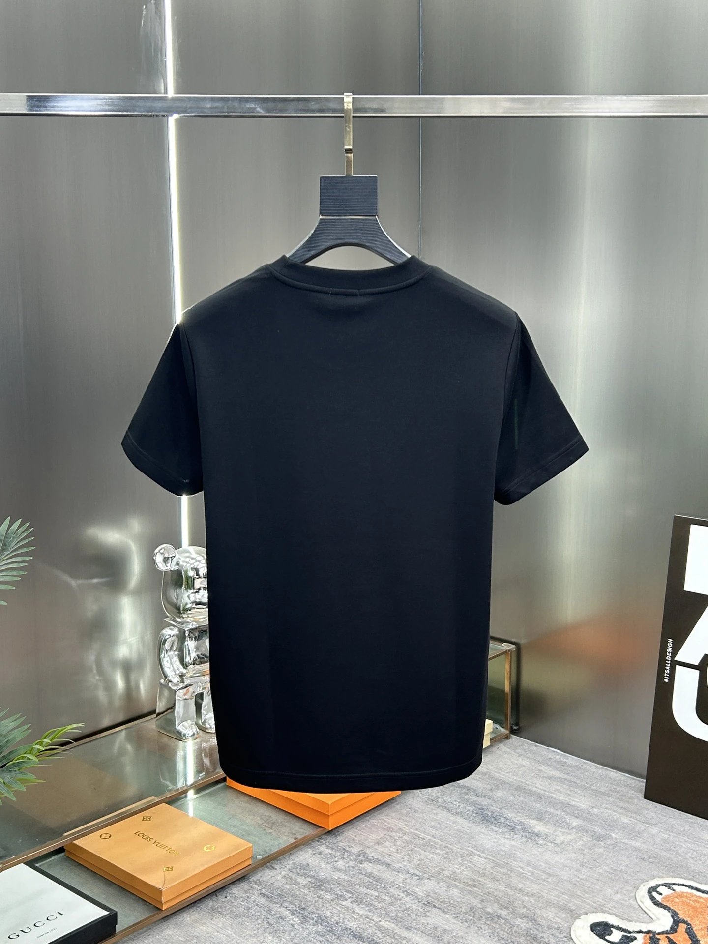 Burberry Men Black Blue Logo Graphic T-Shirt