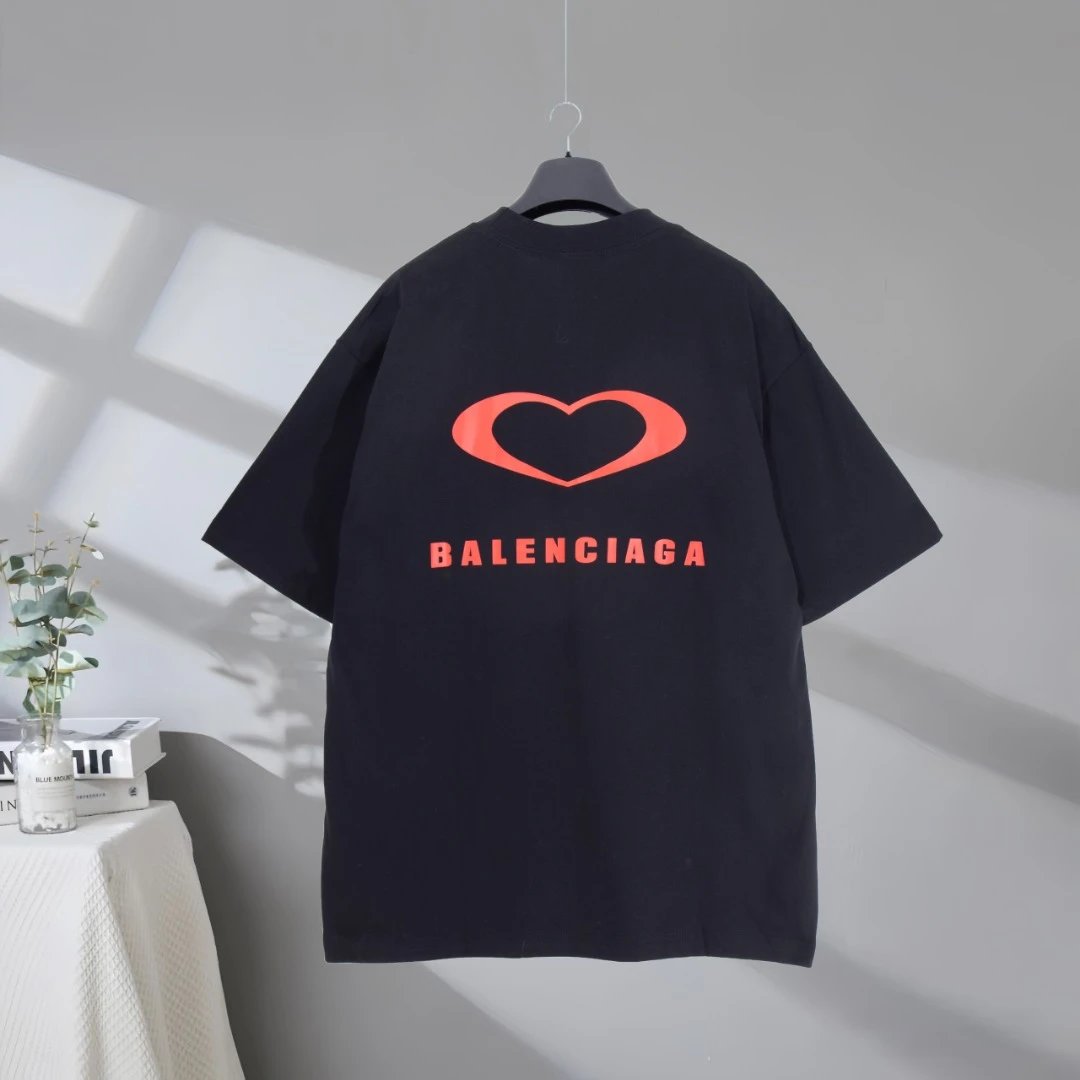 Balenciaga Black Cotton T-Shirt Red Logo Heart Unisex