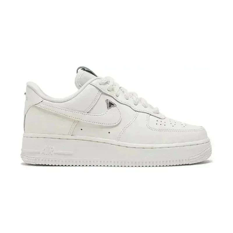 LV8 Needlework