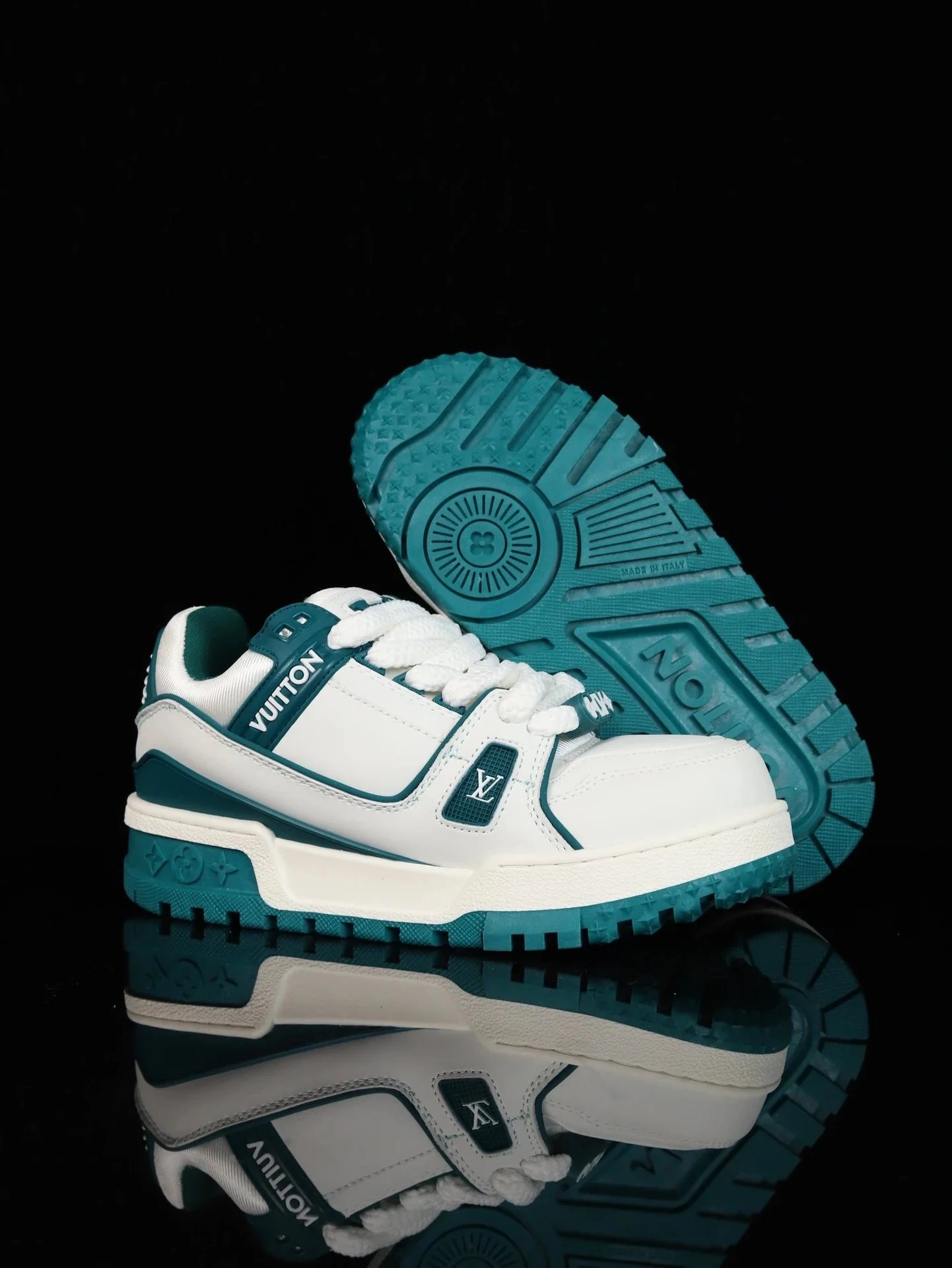 Louis Jigglypuff White Dark Green