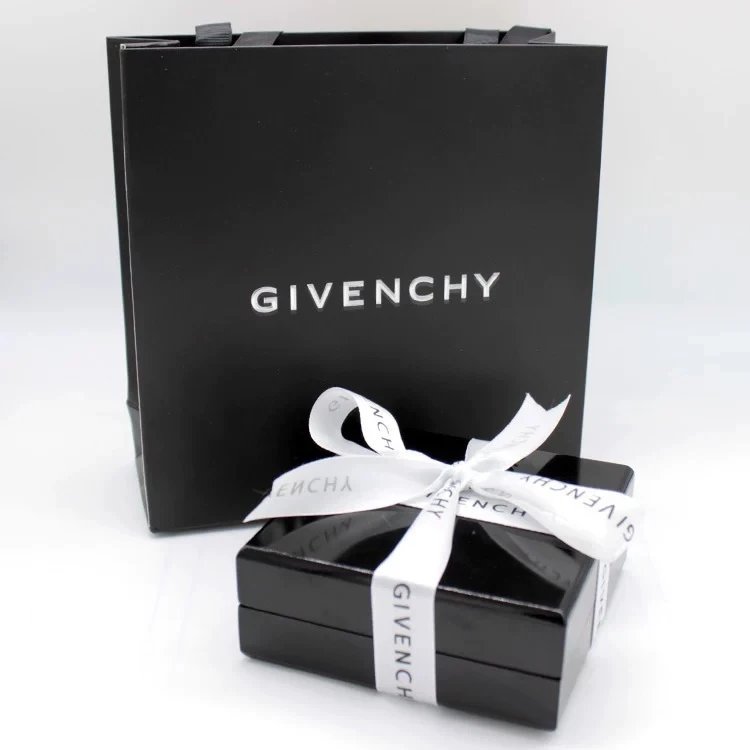 Packaging in black