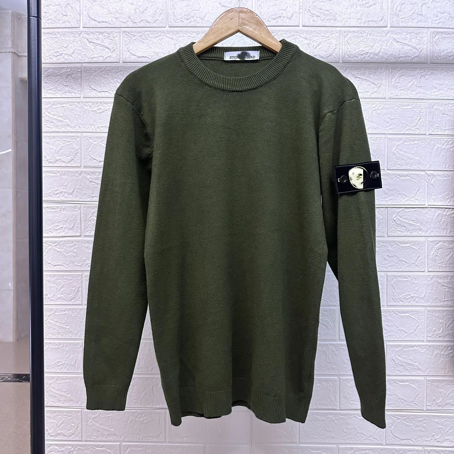 Stone sweater dark green